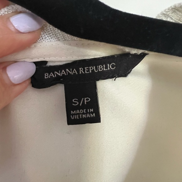Banana Republic T-Shirt Top - Picture 3 of 3